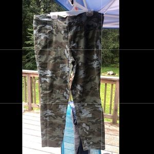 L.e.i. Camoflauge Denim Jeans